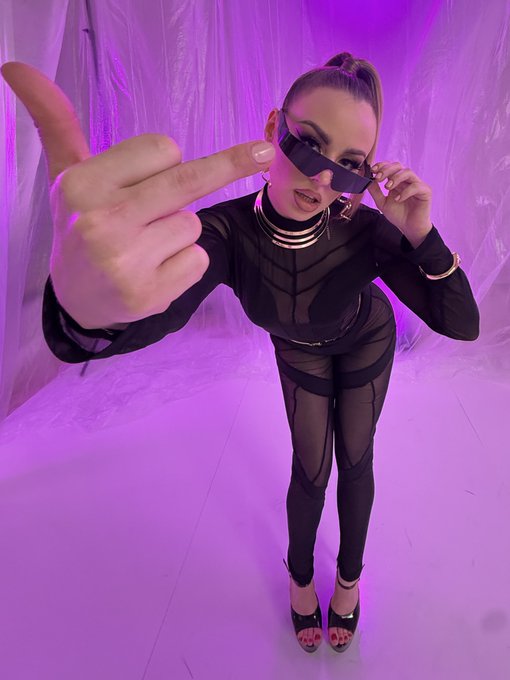 Fuck (me) @Brazzers https://t.co/SgonJxtmOO