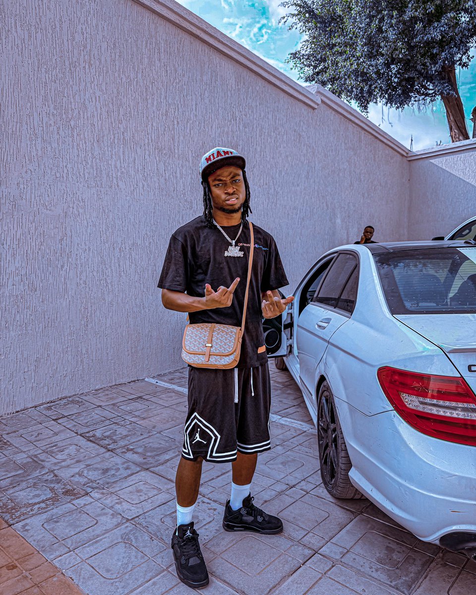 Director Blacq tweet media