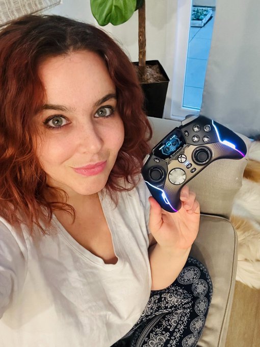 Watch Natasha Nice 🇫🇷🇨🇺🇺🇸's leaked NSFW photo on TwXstars