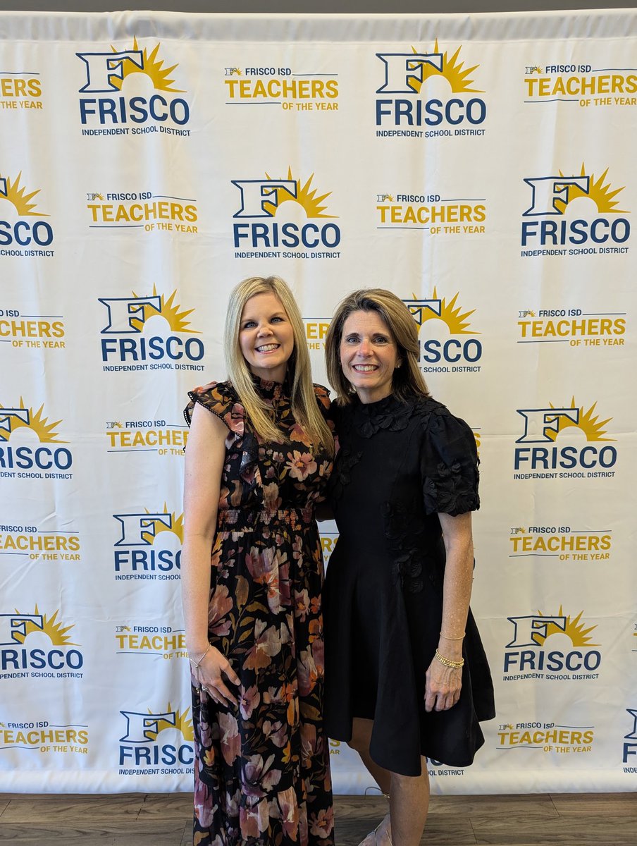 VaughnElemFISD's tweet image. Congratulations to Julie Chamberlain, Vaughn’s Teacher of the Year!  She was in the top 5 of elementary school teachers!