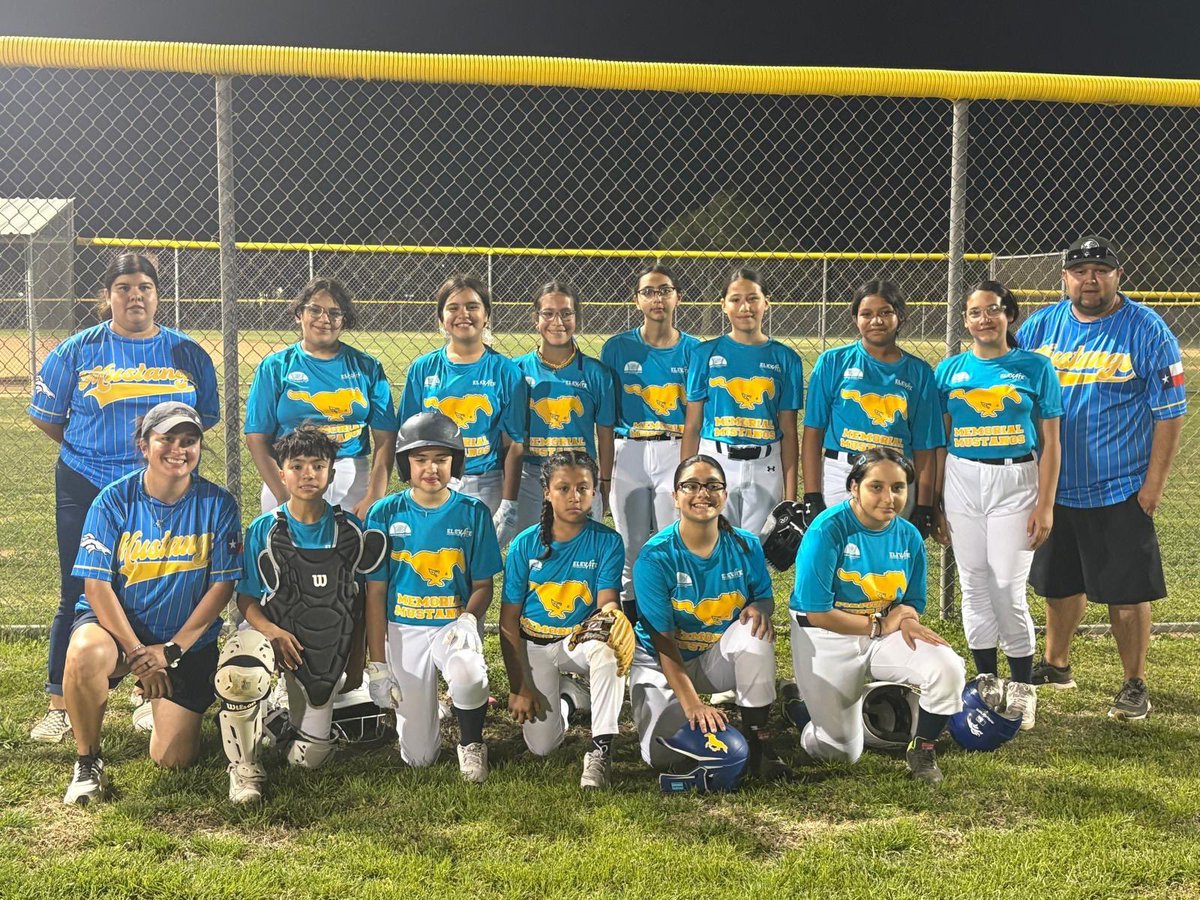 BroncosPE's tweet photo. A huge Bronco shout out to our Lady Mustangs Softball team for their incredible win tonight against Sanchez Elementary. Our girls did amazing and are starting the season off strong! 💪🏻 Go Lady Mustangs! @RooseveltBronc1 @McMemSoftball  @McAllenISD https://t.co/41yUFx78Dp