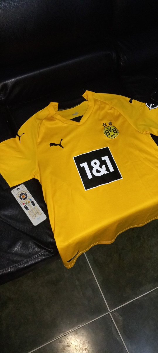 JaimesTaxi265's tweet image. Quedó por fuera de la Champions Liverpool ( uniforme rojo ) , Quedó por fuera Atlético de Madrid ( uniforme cómo el de Efemérides) y pasó el Dortmun ( AMARILLO Y NEGRO) 🤣👍🖤💛🖤