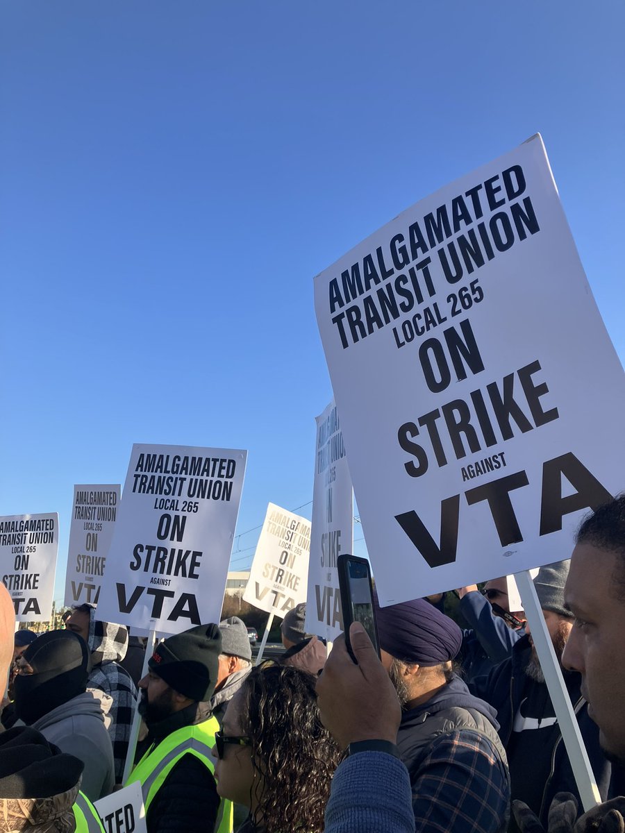 South Bay Labor Council (@sobaylabor) on Twitter photo We support striking workers with ATU Local 265 and call on VTA management to negotiate! <a href="/ATUComm/">ATU, Transit Union</a> #labor #union We support striking workers with ATU Local 265 and call on VTA management to negotiate! <a href="/ATUComm/">ATU, Transit Union</a> #labor #union