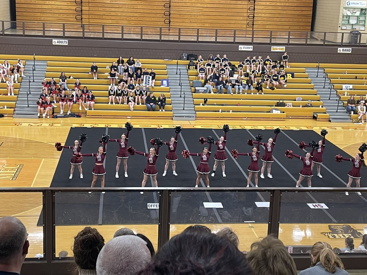 WesDelAthletics's tweet image. Our Warrior Cheerleaders are competing in the MEC competition tonight and rocking it! Keep it up girls! #WDpride