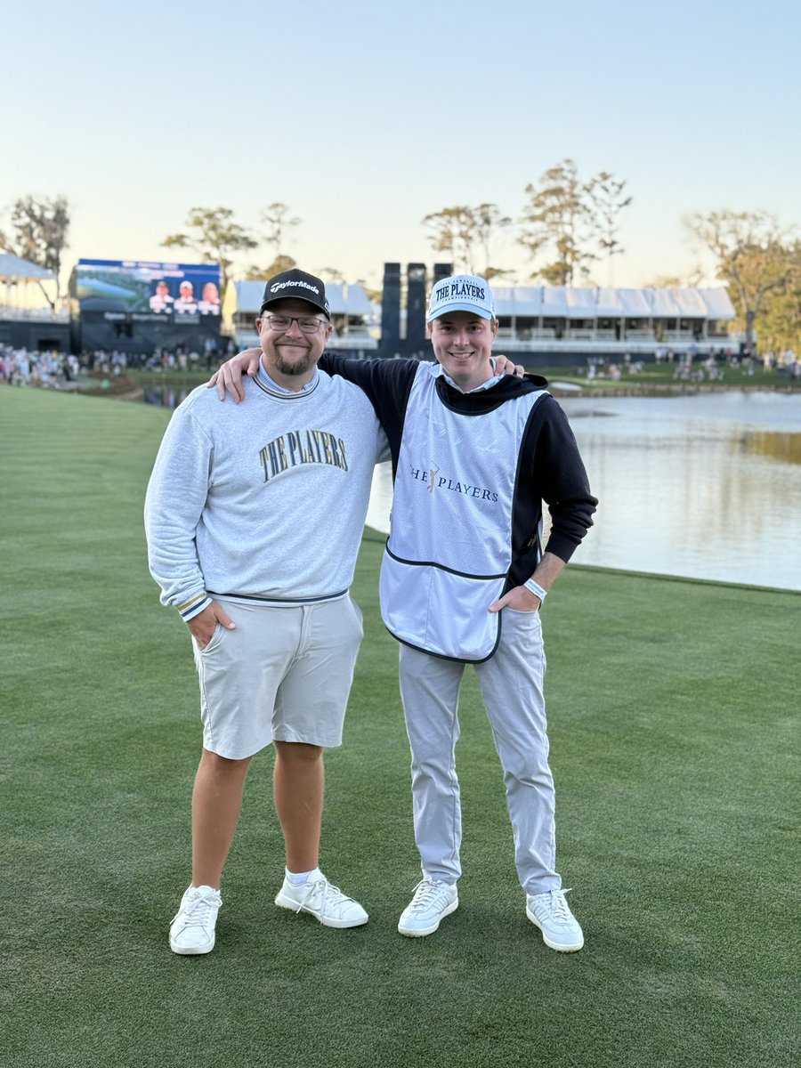 FrankieBorrelli's tweet image. That’s what it’s all about. Definition of why this creator classic is even a thing. A regular guy going out there the night before the PLAYERS and giving it everything he’s got. The common man showing how good the pros really are. We’ll never forget 17. Incredible @BarstoolTrent