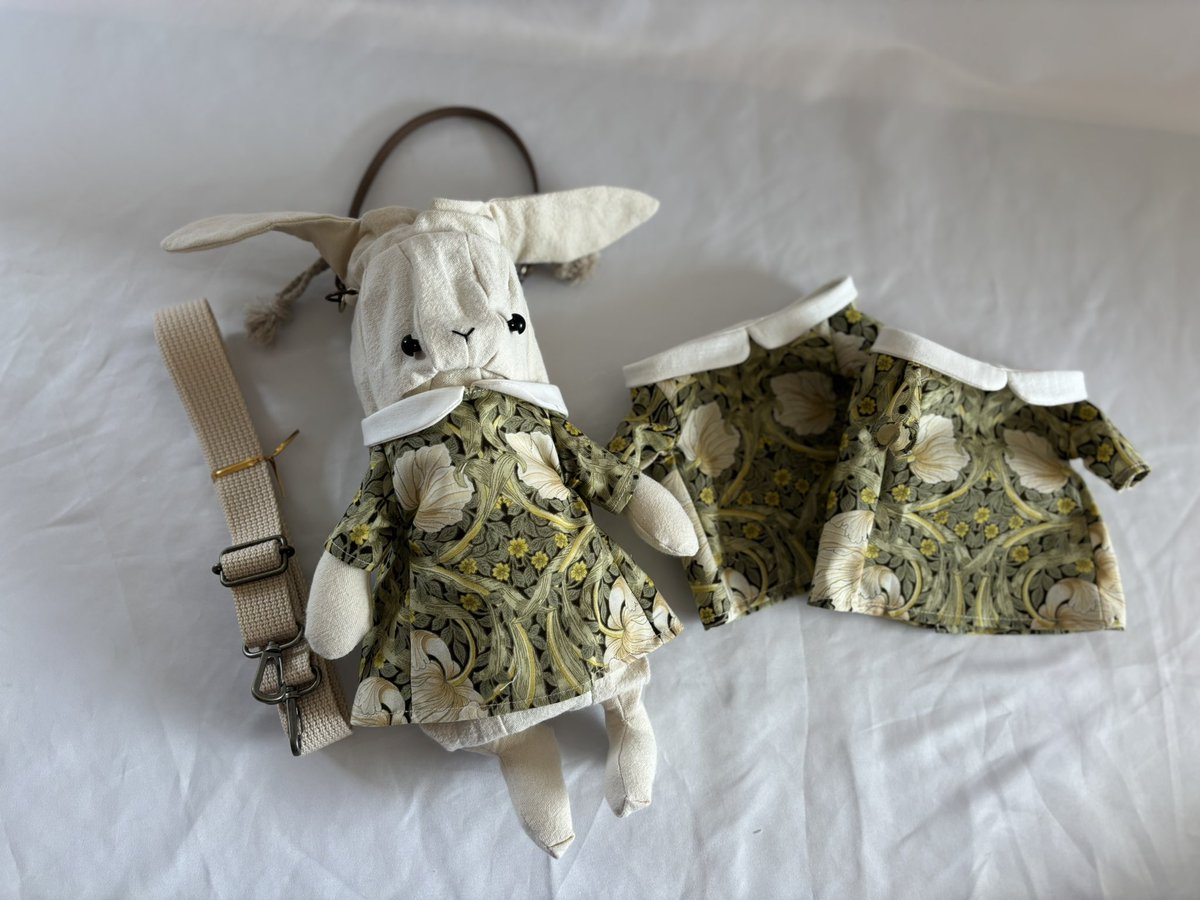 おはようございます☀
昨日はぽかぽかだったのに、今日は曇り空で肌寒い…気候についていけない😢
昨日お迎え先へ送った可愛い子たちのセットです。
優しい雰囲気ですよね😊
プレゼントと自分用にとお迎えいただきました♪
ありがとうございました♡

#ハンドメイド
#minneで販売中