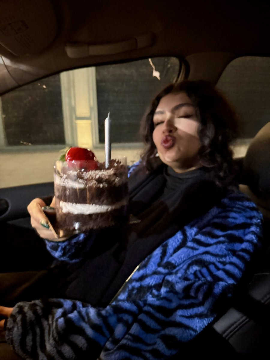 ‏﮼زهرا tweet media