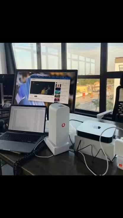 DavizFlecher's tweet photo. Jupatie Router ya 4G na 5G Unlimited kwaajili ya Maofisini na Majumbani, yenye uwezo wa kuunganisha watu zaidi ya 60, pia ina kasi ya kutisha, Simu zilie napatikana Arusha Stand kuu ya mabasi ya Mkoani. #0756595955# https://t.co/6zA0n2RAIv