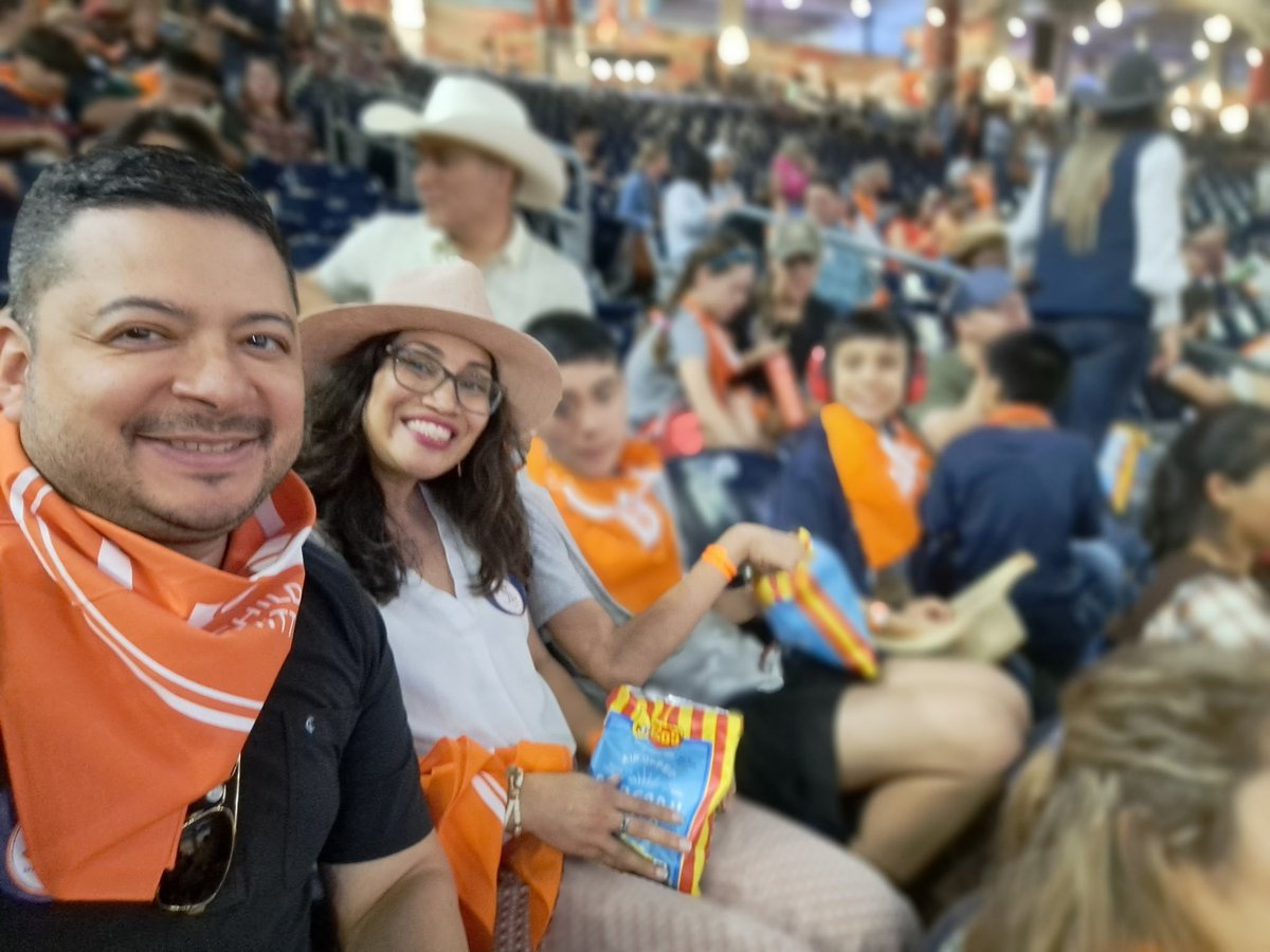 BadJerry13's tweet image. time to rodeo #RodeoHouston