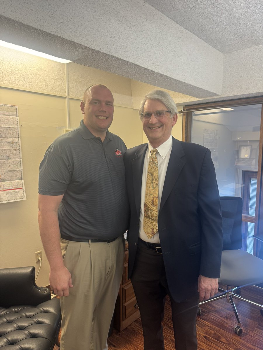 It was great to see my former <a href="/LHSJAYS/">Liberty High School</a> principal Dr. Jacobs this morning in Jefferson City!