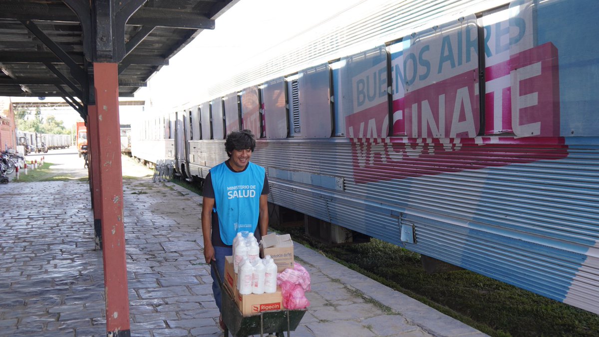 Ya está en Bahía Blanca el tren sanitario y desde mañana, Jueves 13, comienza sus atenciones. 

Desde las 10 en la Estación Grumbien, se realizarán atenciones médicas, psicológicas, vacunación y entrega de medicamentos. 

<a href="/Kicillofok/">Axel Kicillof</a>