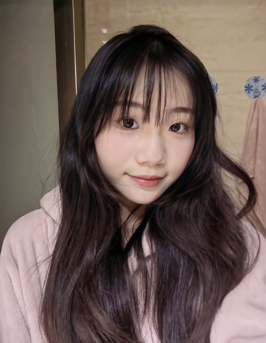 xiaozou33's tweet photo. 好久不见呀，很想看早上宝贝们的合照 #合照 #盯 #射屏 #反差 #女大 #榨精 https://t.co/h8VfbsofAg