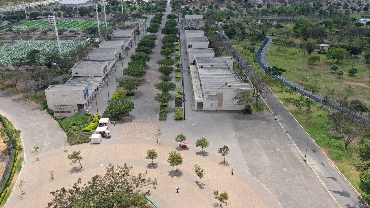 aquilismo's tweet photo. El Parque Samanes pasó de estar abandonado a recibir mantenimiento y mejoras bajo la administración de Aquiles. 

Ahora, el Gobierno lo “recupera”, pero ¿para qué? ¿Para devolverlo al olvido? https://t.co/3toBn68PNZ