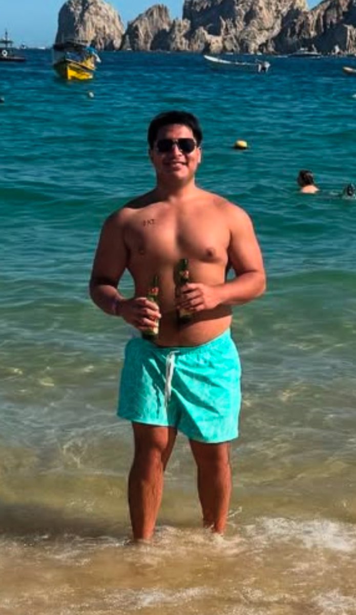 BerryLeftward's tweet image. Chameleon nips. Tattoo checks out. #SHRINK