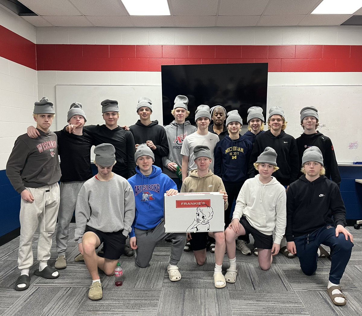 Thank you <a href="/FrankiesPizza/">Frankie's Chicago Style</a> and <a href="/ACYHA/">AC Youth Hockey</a> for fueling up the boys before they head off to the State Tournament tomorrow. They loved it! GO WINGS!