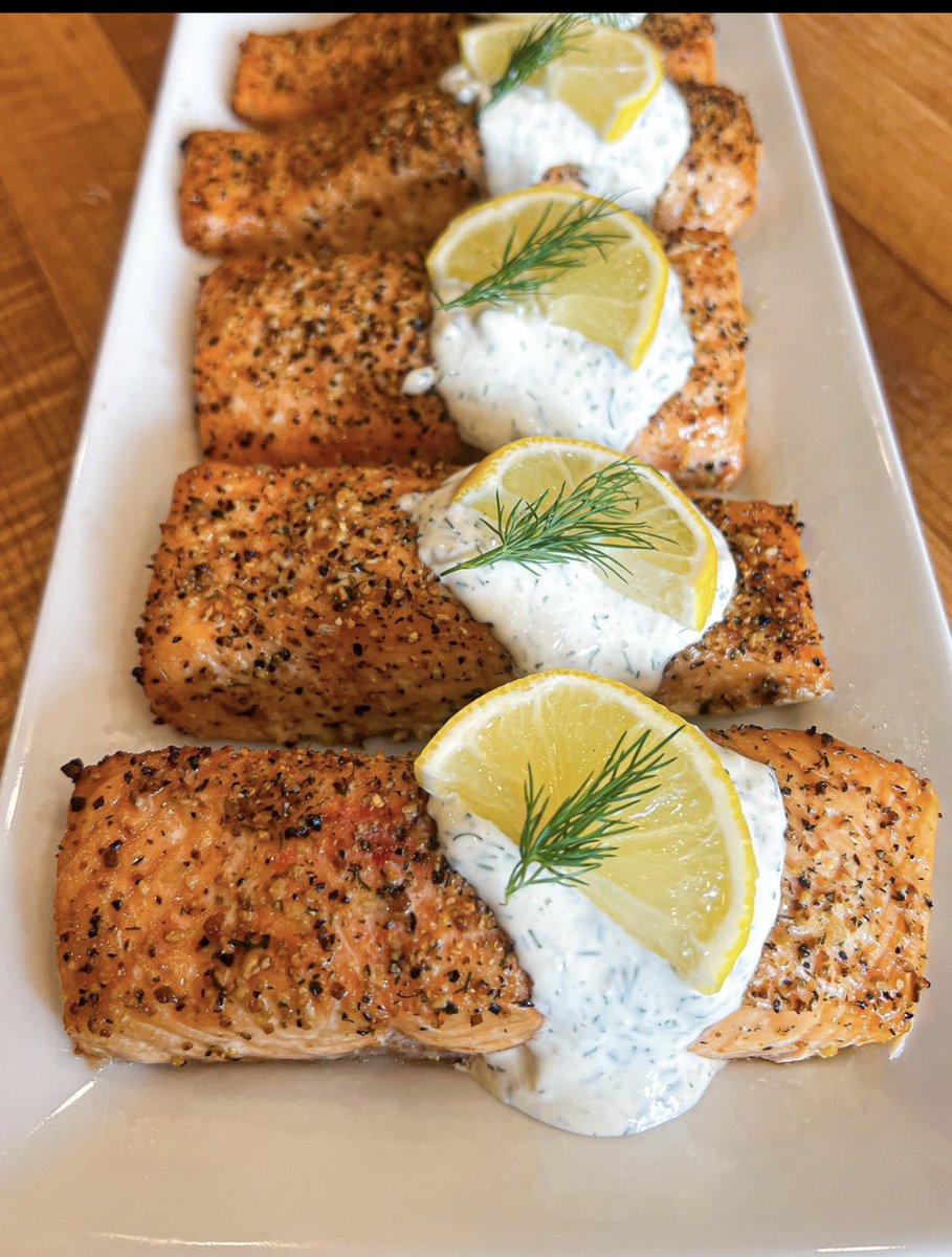 Eat or pass?

Salmon with creamy dill sauce 🍋‍🟩 🍣