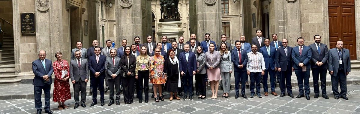 Participé en la reunión nacional de las y los consejeros de todas las entidades federativas con ⁦<a href="/ErnestinaGodoy_/">Ernestina Godoy Ramos</a>⁩  y ⁦<a href="/ArturoZaldivarL/">Arturo Zaldívar</a>⁩ construyendo una agenda de justicia y paz para nuestro gran país, gracias ⁦⁦<a href="/ClaraBrugadaM/">Clara Brugada Molina</a>⁩ , ⁦<a href="/Claudiashein/">Claudia Sheinbaum Pardo</a>⁩