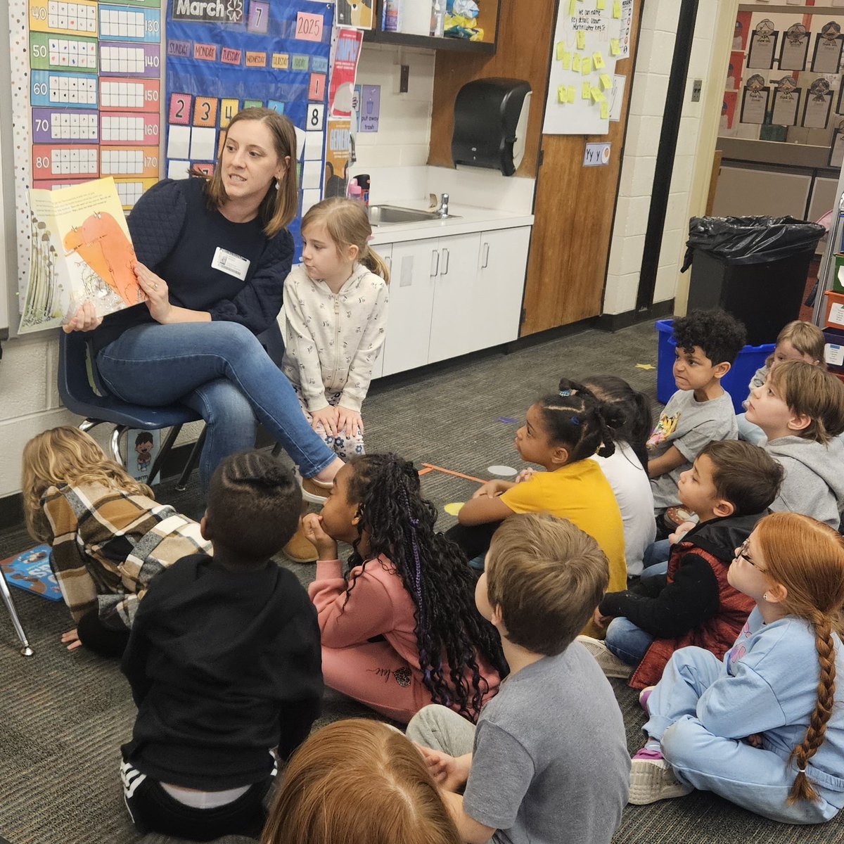 So many special guest readers joined us for Read Across Mitchell! 📖🐾 Thank you to our wonderful WJM community for inspiring our students to love reading 🐾❤️
