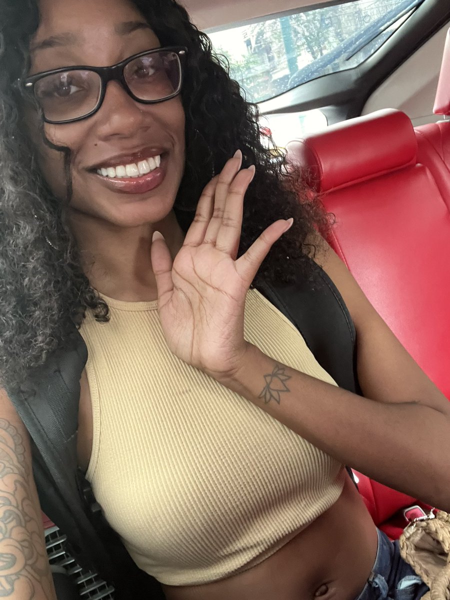 TaelurAlexis's tweet image. I woke up to being a YouTube partner! Close to 7k subs too. I tried YT when I first got into tech but anxiety and depression got in the way, now I’m in such a better headspace &amp;amp; it shows!