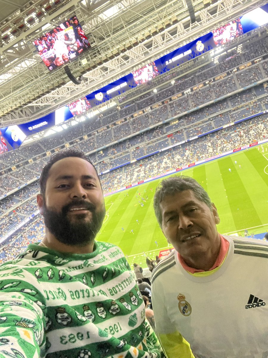 Vuoso_daniel's tweet photo. Nuestro viajecito por España 🤩⚽️ https://t.co/SrnCdpg9Ry