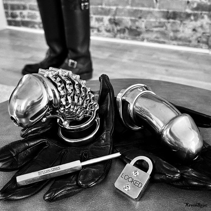 EGordeon's tweet photo. designer of choice and will always be #lockedinwerks https://t.co/usH1olMvWI