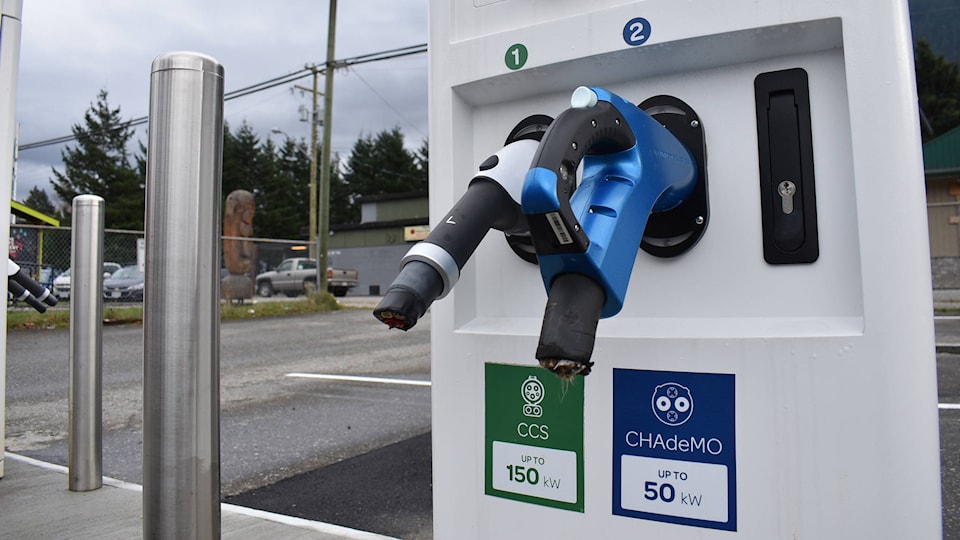 AutelEnergyShop's tweet image. Let’s be honest, we’ve all been there.😆
What’s your most embarrassing charging moment?
1⃣Forgot to unplug before driving
2⃣Accidentally took someone else’s spot
3⃣Plugged into the wrong type of charger
4⃣All charging cables were destroyed😅
📷by Emelie Peacock
#EVcharging #Autel