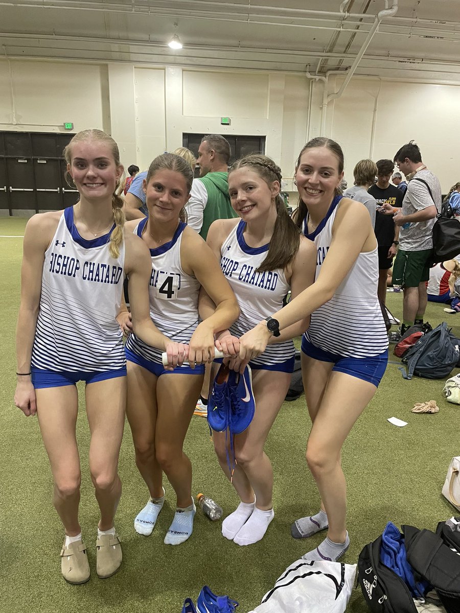 💿Indoor School Record💿

Girls 4x400 of Marykate Felts, Reese McKinney, Lena Stickel, and Caroline Gries break 4:00 with a 3:59.92 and take home 🥇