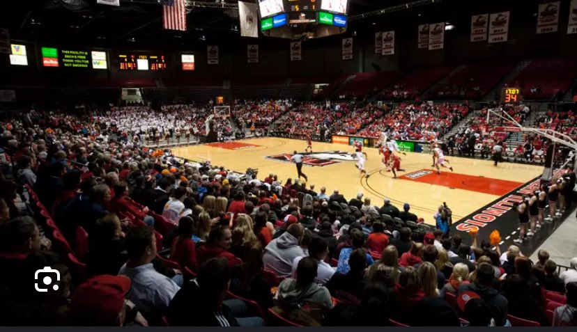 Blessed to receive my first official D1 offer from Northern Illinois!Go Huskies!