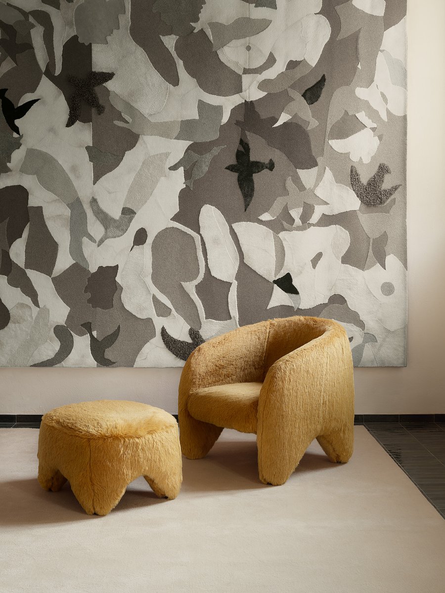 arflex's tweet photo. The Époque house style is a charming blend of elegance and refinement, transporting anyone who steps into the home to a bygone era.
#arflex #yuzu #armchair #pouf #design @claessonkoivistorune #italiandesignstory #epoque #stripes #luxuryhome #luxurydesign #interiordesign https://t.co/4k5cRL8cqm