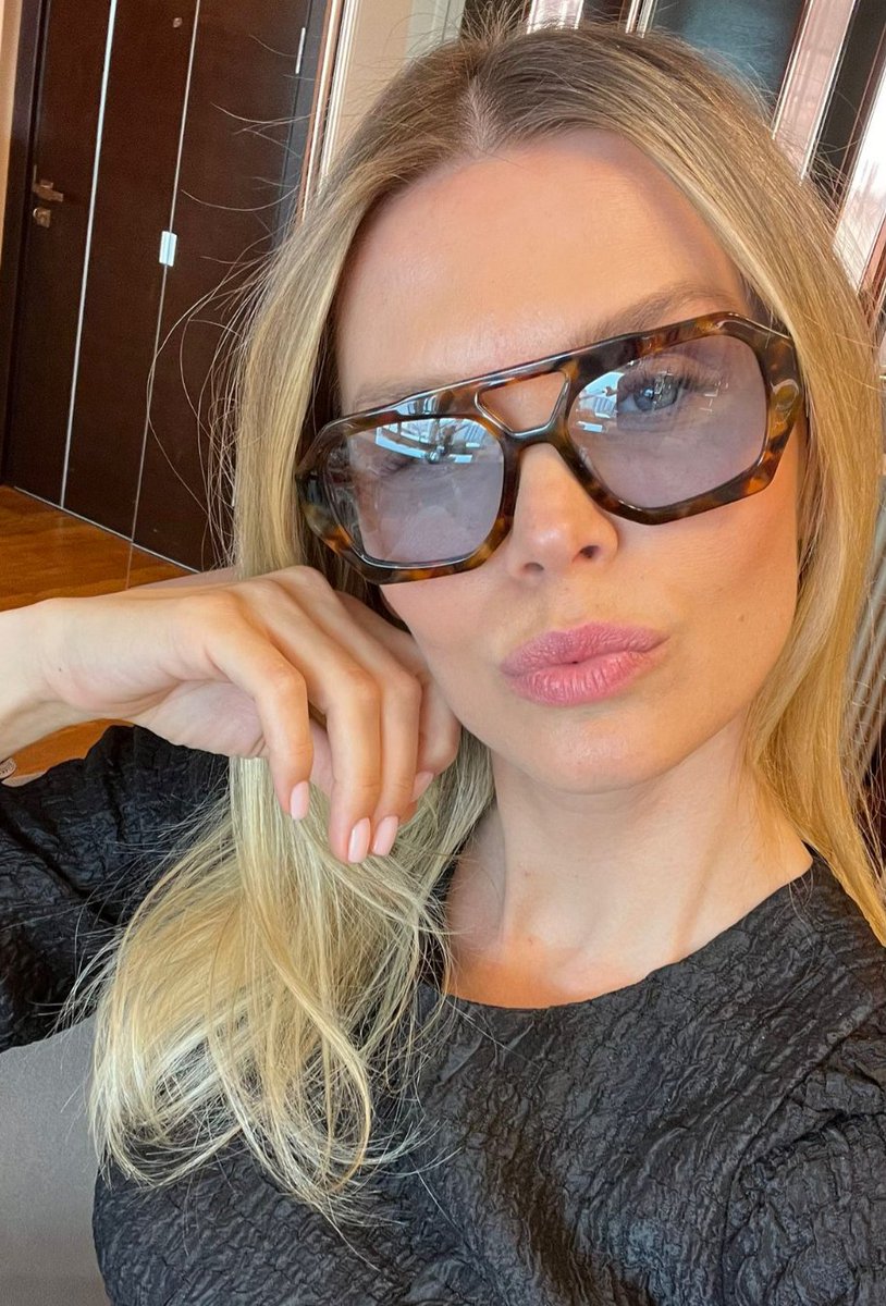 Anastejia 🌿 (@anastejian) on Twitter photo While searching for my <a href="/TaprootWizards/">Taproot Wizards</a> costume for Quest 5,
I stumbled upon these glasses! What do you think? While searching for my <a href="/TaprootWizards/">Taproot Wizards</a> costume for Quest 5,
I stumbled upon these glasses! What do you think?