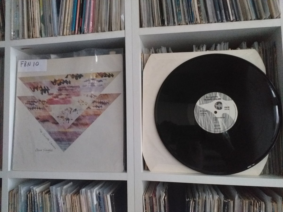 FactoryRecCol's tweet photo. FBN 10 Durutti Column "deux triangles" LP 1982 factory benelux artwork by Jackie Williams Movement of the 24th January #factoryrecords #durutticolumn #vinireilly #brucemitchell #TonyWilson #manchestermusic https://t.co/ZZqQnl0rJL