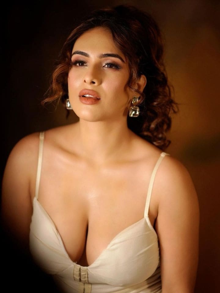 FunPlanet365's tweet image. Neha Malik
#PrakritiPavani
Aditi Budhathoki
Megha Shukla
#CelebsCombo
#StarContent