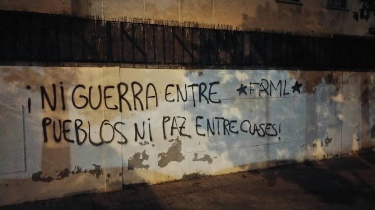 İspanya’dan duvar yazısı:

“Halklar arası savaşa hayır, sınıflar arası barışa hayır."