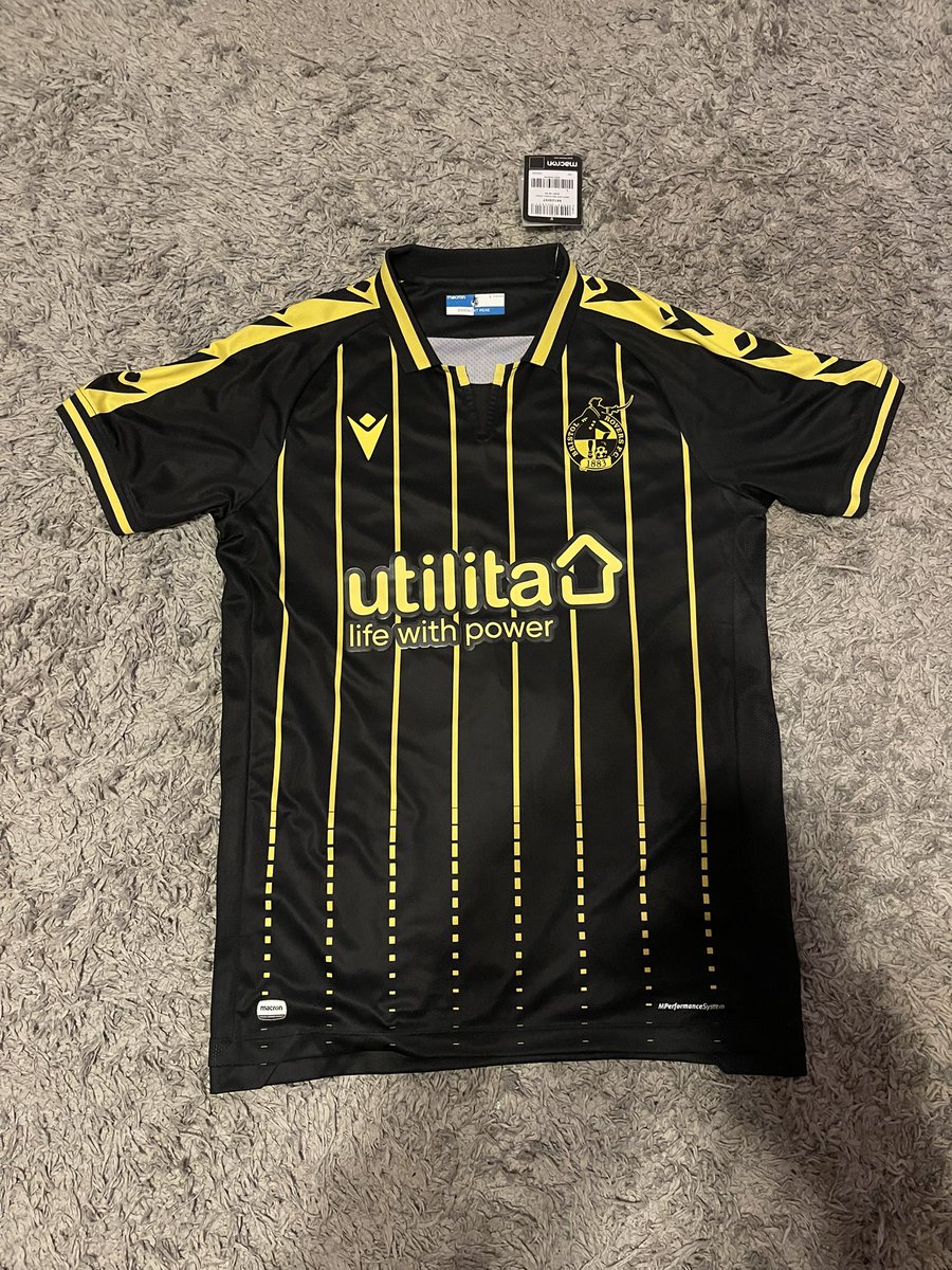 The Football Shirt Hub tweet media