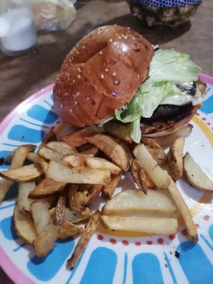 DanielDuartee34's tweet image. Día muy pesado pero al mismo tiempo bastante productivo, me la merezco y ya. #DannyCheff.