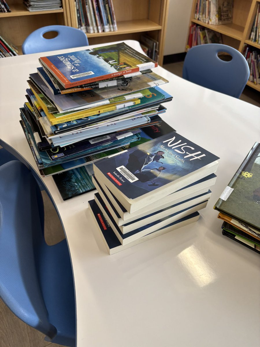 teacherkjohnson's tweet image. All these beautiful books! 

Another IPC nearly done at @maplelanelightning #sd38Richmond - we are on a roll! 

The Indigenous Peoples Collection is our genuine &amp;amp; collaborative effort in reconciliation. A space to elevate &amp;amp; highlight authentic Indigenous voice

#RTLA #SD38Learn