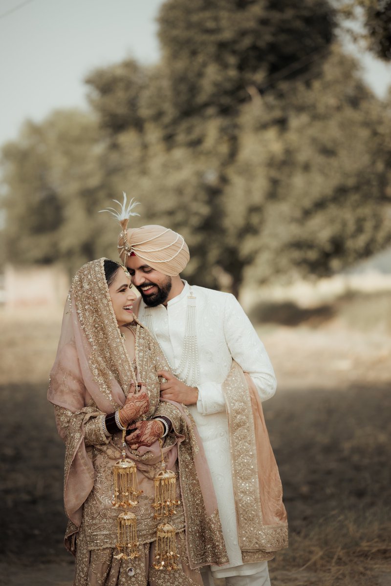 NikonIndia's tweet photo. Experience the enchanting wedding of this  couple, beautifully captured by #NikonCreator Ravindra Verma.

Nikon Z 8, NIKKOR Z 85mm f/1.2 S

For information on products, offers and more, visit https://t.co/O2lv6tbfaS

#Nikon #NikonIndia #NIKKOR #NikonZ8 #Z8 #ReadyAction https://t.co/KCqloJY7gq