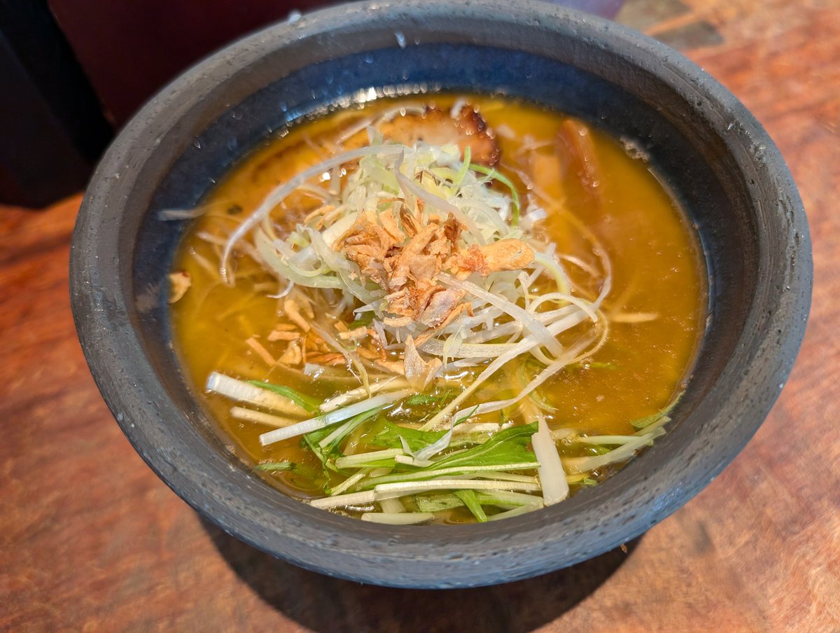 blownheart's tweet photo. 極や上野
塩ラーメン https://t.co/gqfC7cXjDN