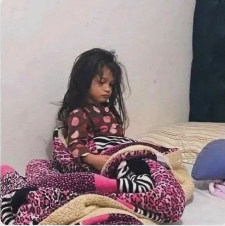 दोस्तो एक कप ज़िन्दगी पिला दो ,

बस रिश्तेदार मत डालना ☺