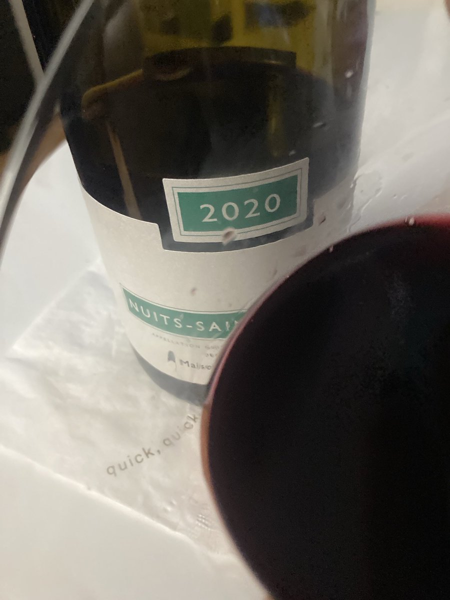 DoliverosDaniel's tweet image. The legendary #HenriGouges pedigree,at a fraction of the price,this lovely negociant cuvée of 20 #NuitsSaintGeorges,has much much personality than more Nuits,at double the price,bright deep ruby color,charming aroma of Chambord,agrumi &amp;amp; herbs,good concentration &amp;amp; personality,NICE