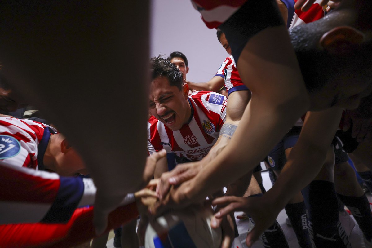 EHurts95's tweet photo. LA GENERACIÓN DE LOS CAGONES:

- Se han comido varios 4-0 del América
- Entregaron una final que iban ganando 2-0
- Le tienden la cama a todos los técnicos
- Atlas les pasó por encima en su bicampeonato, y el América en su camino al tri.

Hazte responsable de tu cagada @Amauryvz https://t.co/INzZCSNk2M