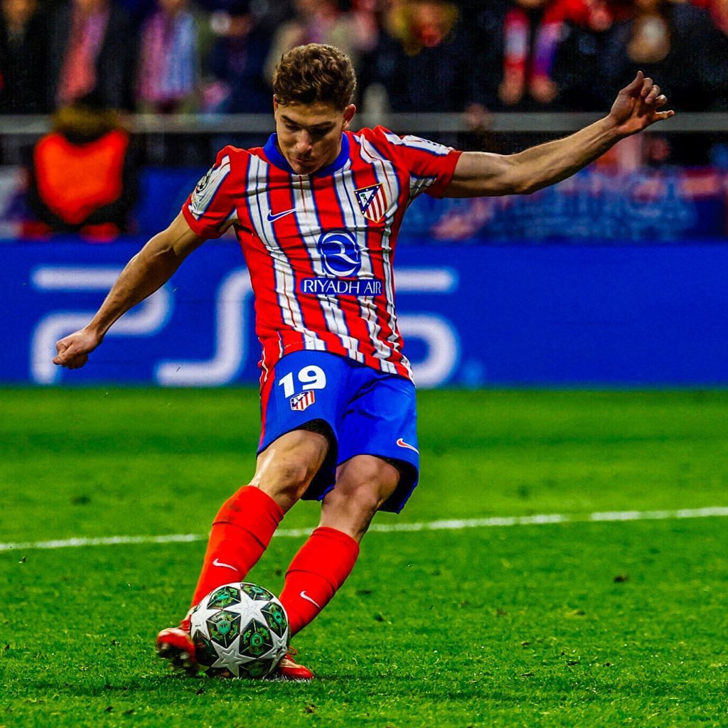 Real Madrid memenangkan laga dengan sah. Tapi apa sebenarnya yang membuat penalti Julian Alvarez dianulir? Apakah karena VAR atau chip pada bola? Jawabannya adalah karena VAR. Bola Liga Champions tidak memakai chip seperti bola Euro 2024.

Sebuah utas~