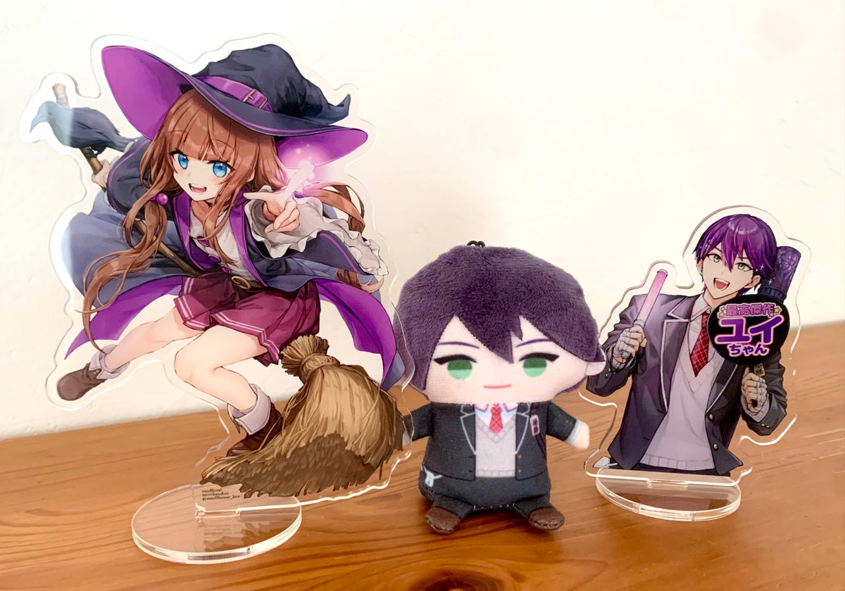 夜風ユイちゃんのアクスタできた！思ったより大きいね