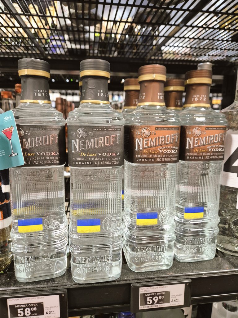 Nice to see some Ukrainian Горілка stocked on the shelves 🇺🇦🇦🇺