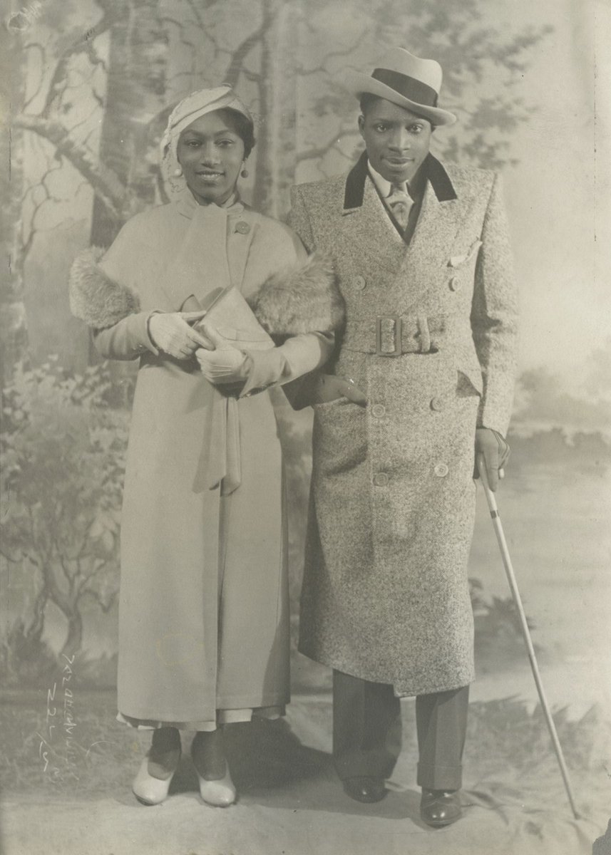 STROLLING, James Van Der Zee, 1925