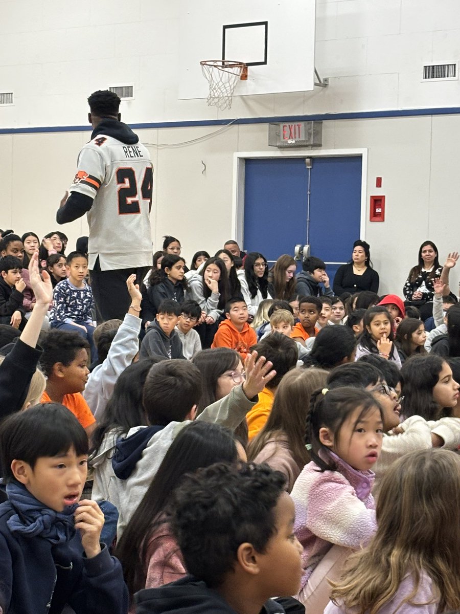 Amelia Poitras (she/her) tweet media