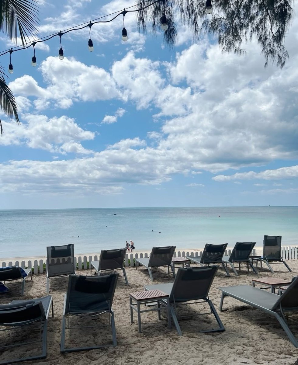 คนหล่อ said..ไปทะเลก็ต้องถ่ายรูปทะเลสิ  😁
#ก็อตอิทธิพัทธ์