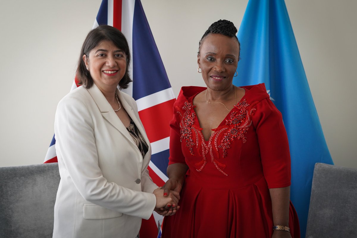 Yesterday at #CSW69, 🇬🇧 Equalities Minister <a href="/SeemaMalhotra1/">Seema Malhotra MP</a> and 🇿🇦 Minister Chikunga met to discuss their shared commitment to the rights of all women, incl. addressing GBV and supporting #SRHR.

We're committed to working together to #AccelerateAction towards SDG5.

#UKwithSA