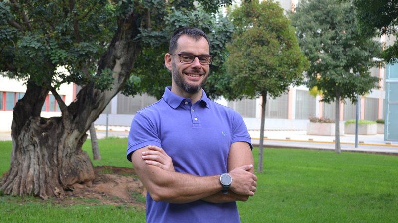 🔎 ¿Por qué estudiar el Máster en Ganadería de Precisión en la ETSEAMN?
👨‍🏫 <a href="/feresbar7/">Fernandoo Estellés</a>, Director Académico,  lo cuenta:
✅ Único máster en España y Europa dedicado a la ganadería de precisión.
📈 Alta empleabilidad. 
🎓 Posibilidad de doble titulación. 
👉 tinyurl.com/63dkw8af