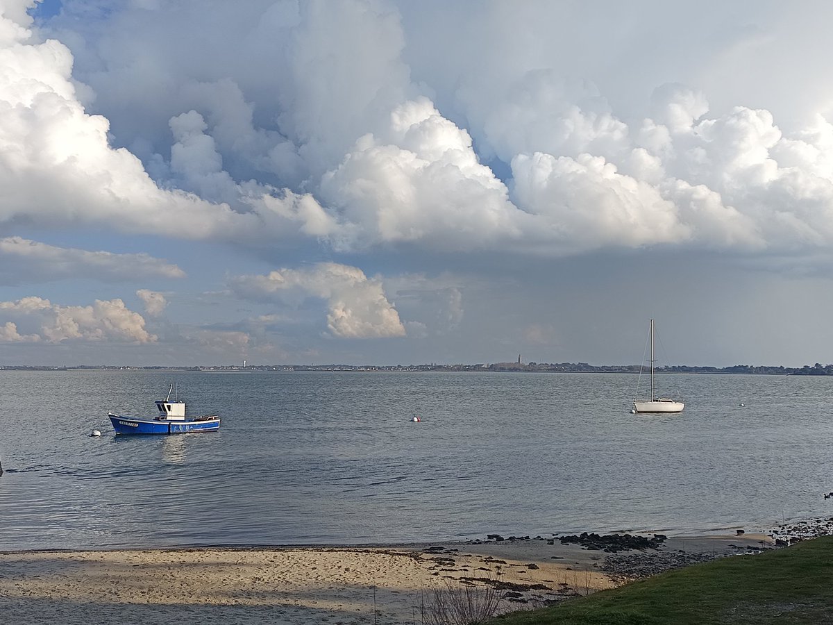 LEAP de NERMONT (@leapdenermont) on Twitter photo Les élèves de 2nde OP du <a href="/LEAPdeNERMONT/">LEAP de NERMONT</a>  sont en voyage découverte métiers de la mer.
Balade en bord de mer, un grand bol d'air et les idées se remettent en place 😌 Les élèves de 2nde OP du <a href="/LEAPdeNERMONT/">LEAP de NERMONT</a>  sont en voyage découverte métiers de la mer.
Balade en bord de mer, un grand bol d'air et les idées se remettent en place 😌
